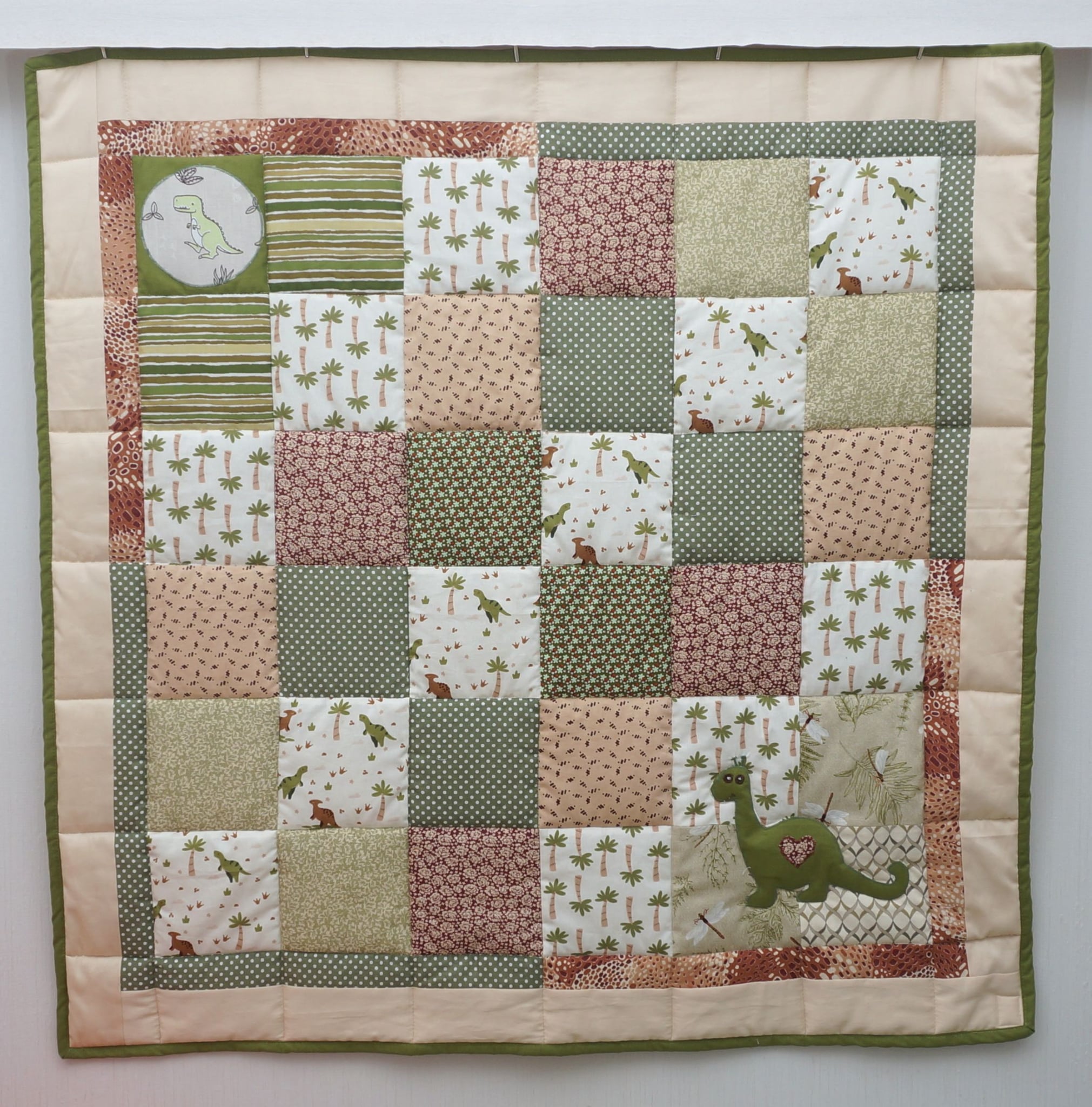 Beebitekk Väike dinosaurus (100 x 100 cm)