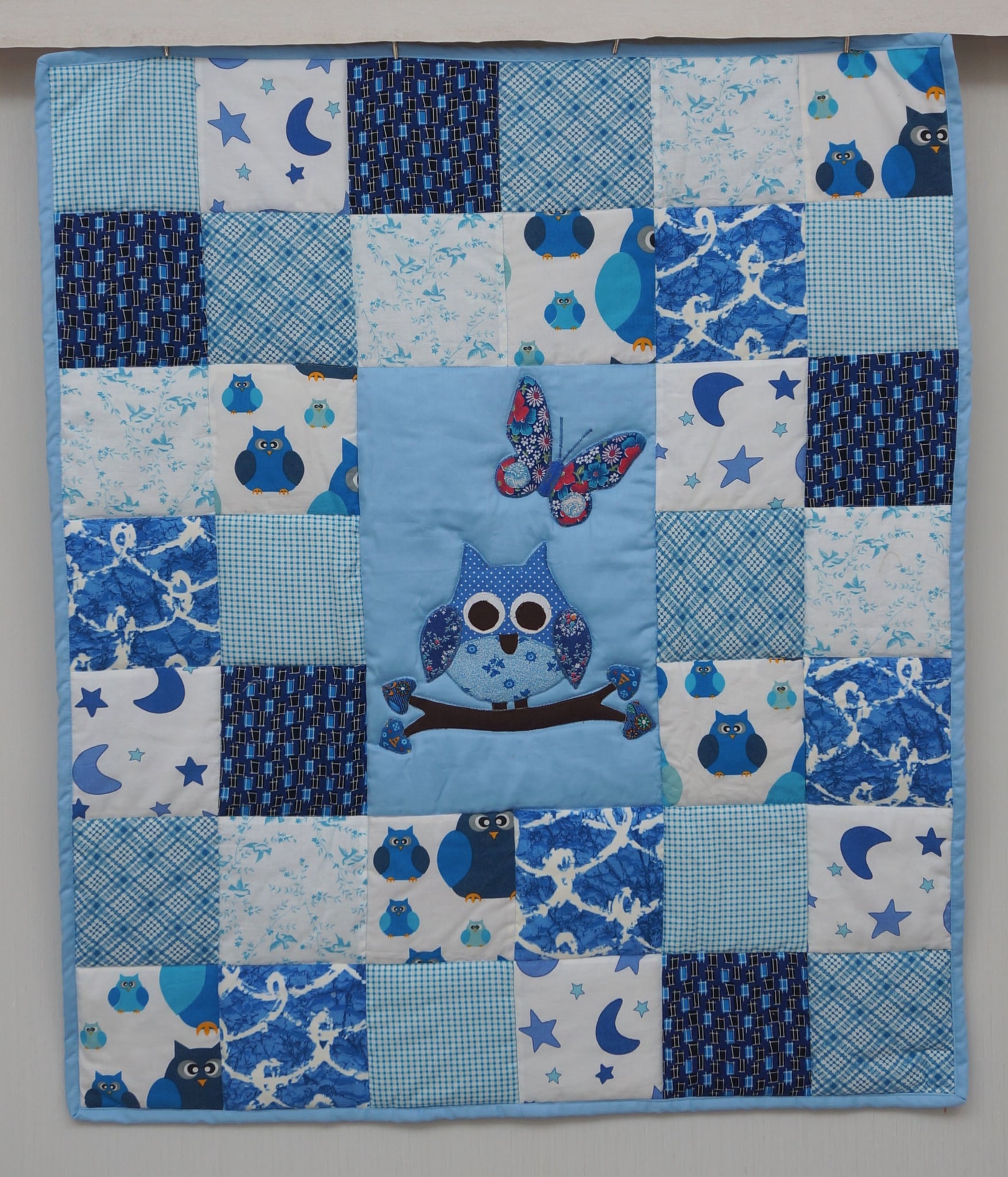 617 Baby Quilt/Patchwork Blanket with an Owl (95 x 80 cm), Blue